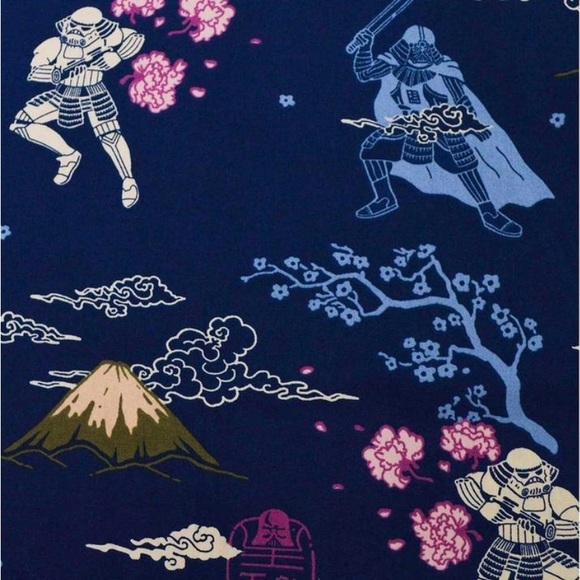 Box Lunch: Star Wars Button Up - Picture 2 of 3